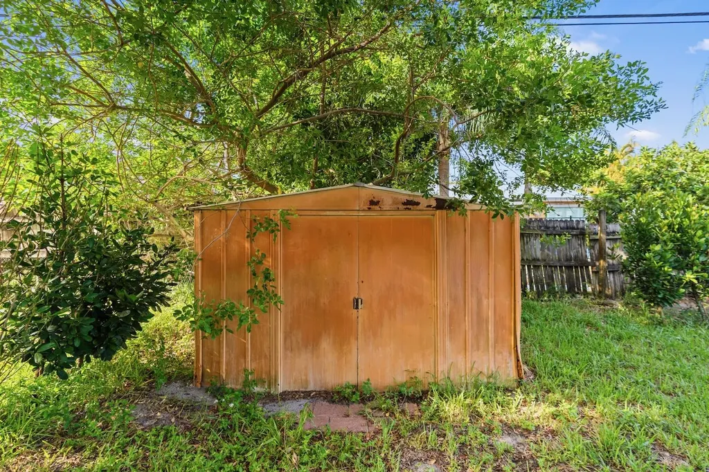 1446 W Jennings Street Lantana FL 33462