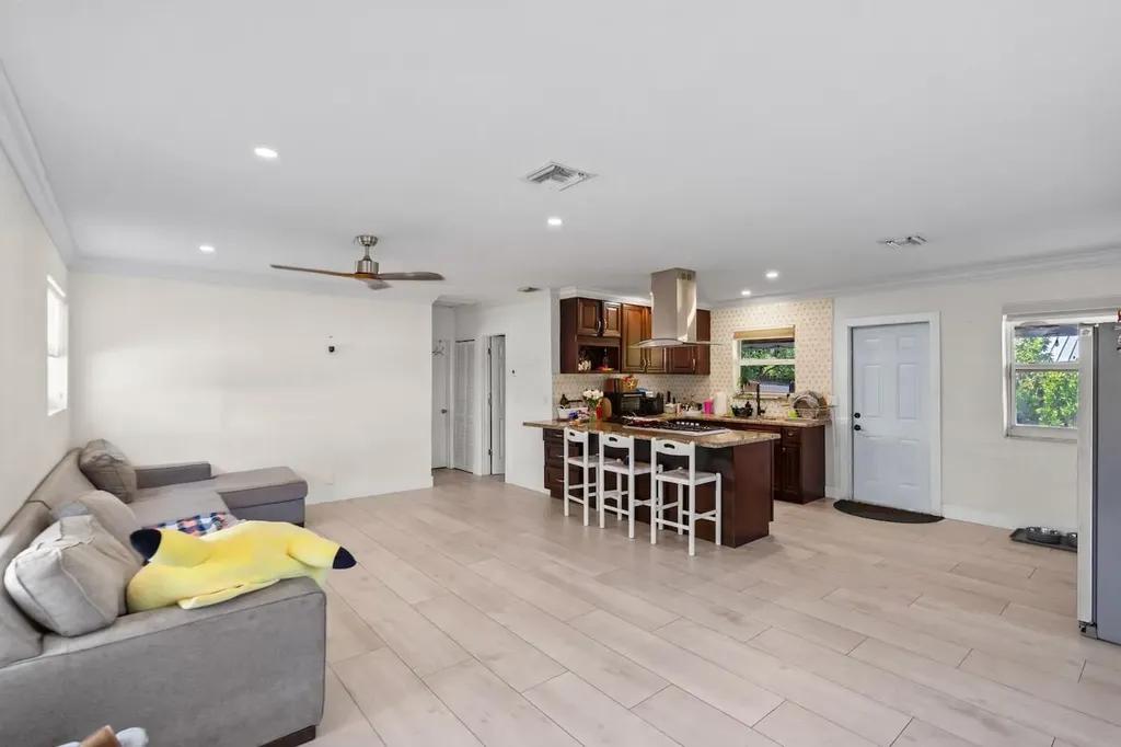 1446 W Jennings Street Lantana FL 33462