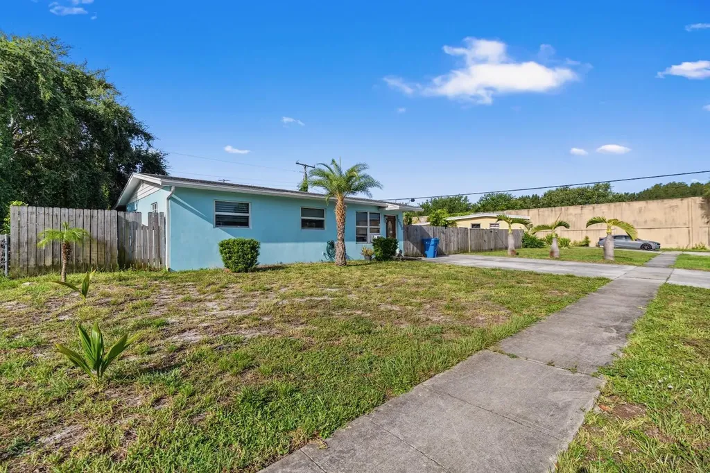 1446 W Jennings Street Lantana FL 33462
