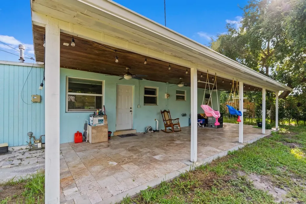 1446 W Jennings Street Lantana FL 33462