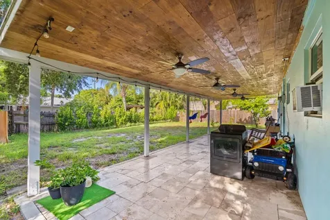 1446 W Jennings Street Lantana FL 33462