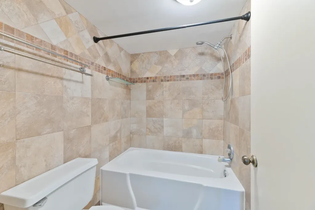 225 SE 10th Street Deerfield Beach FL 33441