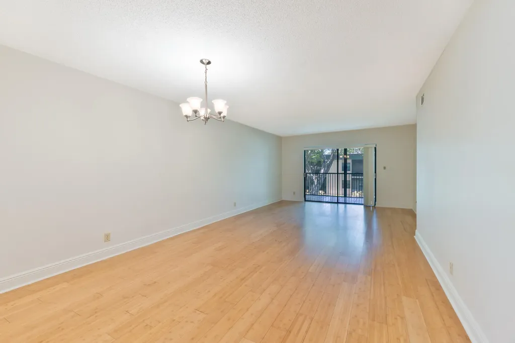 225 SE 10th Street Deerfield Beach FL 33441