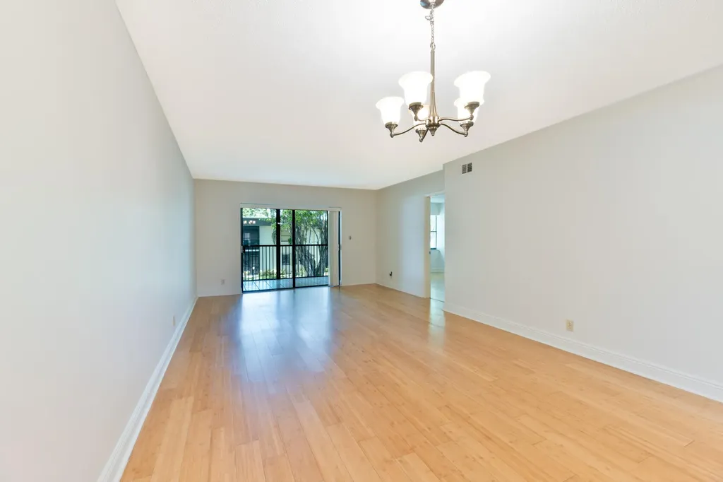 225 SE 10th Street Deerfield Beach FL 33441