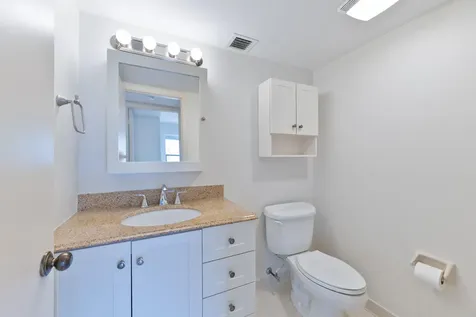 225 SE 10th Street Deerfield Beach FL 33441