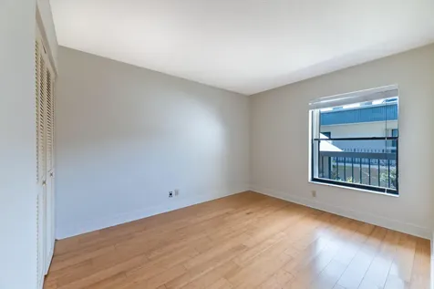225 SE 10th Street Deerfield Beach FL 33441