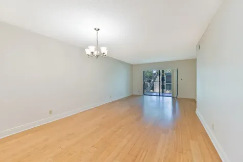 225 SE 10th Street Deerfield Beach FL 33441