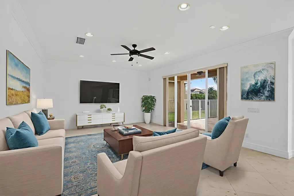 8326 Emerald Winds Circle Boynton Beach FL 33473