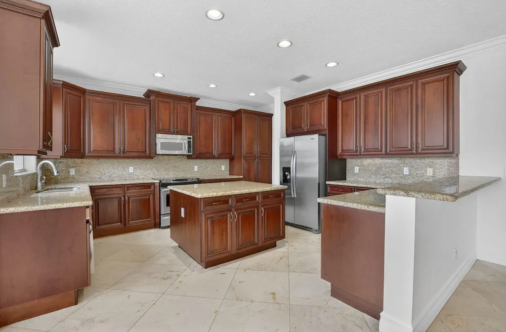 8326 Emerald Winds Circle Boynton Beach FL 33473