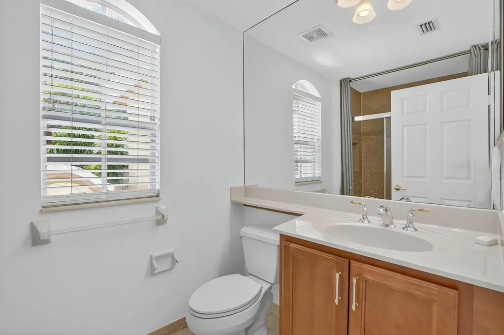 8326 Emerald Winds Circle Boynton Beach FL 33473