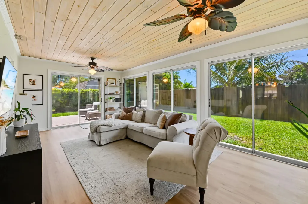 4732 Carthage Circle S Lake Worth FL 33463