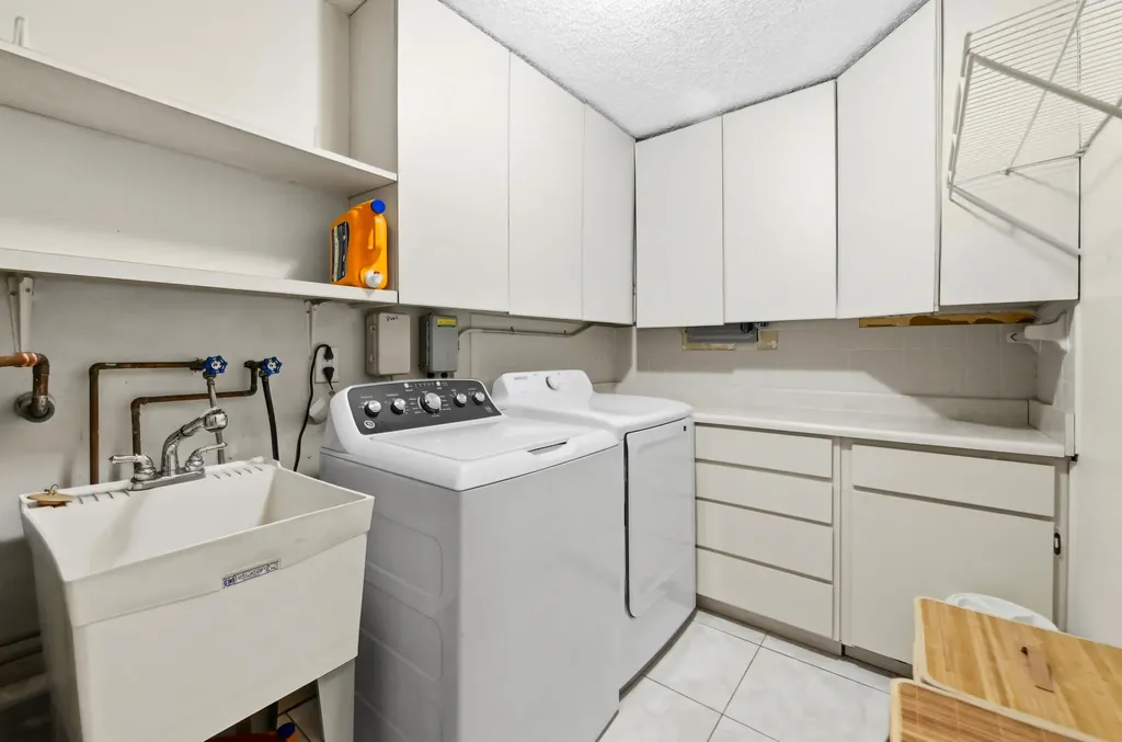 4732 Carthage Circle S Lake Worth FL 33463