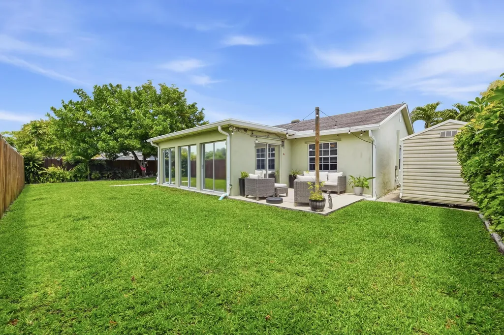4732 Carthage Circle S Lake Worth FL 33463