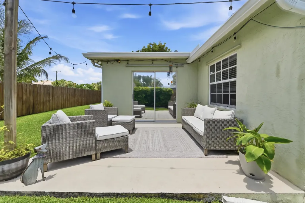 4732 Carthage Circle S Lake Worth FL 33463