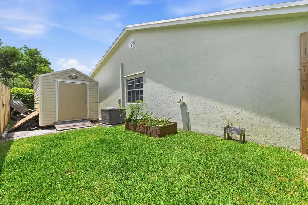 4732 Carthage Circle S Lake Worth FL 33463