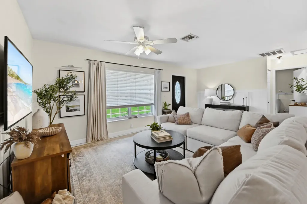 4732 Carthage Circle S Lake Worth FL 33463