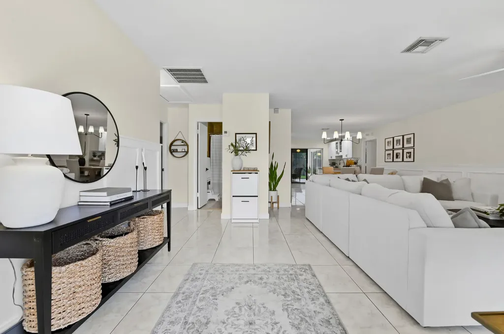 4732 Carthage Circle S Lake Worth FL 33463