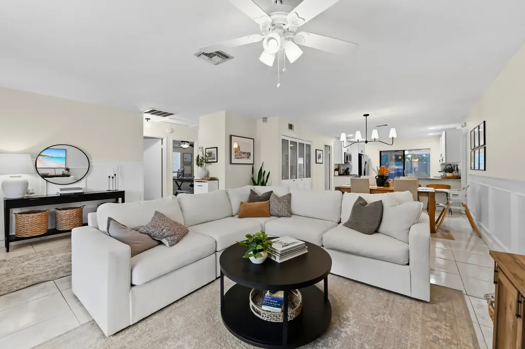 4732 Carthage Circle S Lake Worth FL 33463