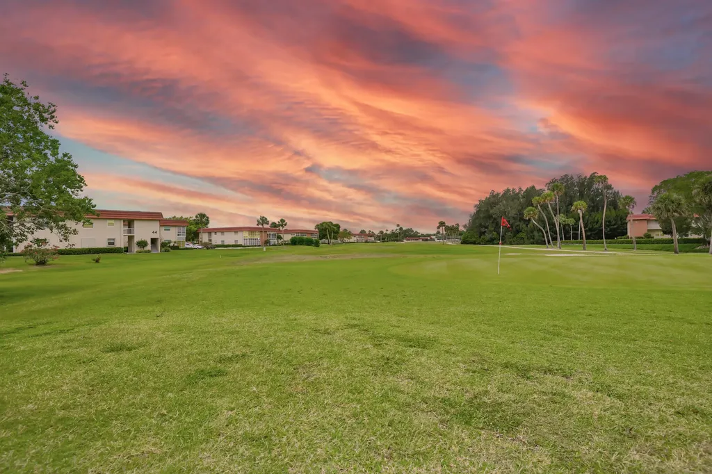 52 Woodland Drive Vero Beach FL 32962