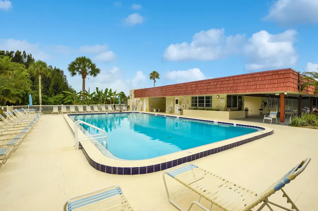 52 Woodland Drive Vero Beach FL 32962