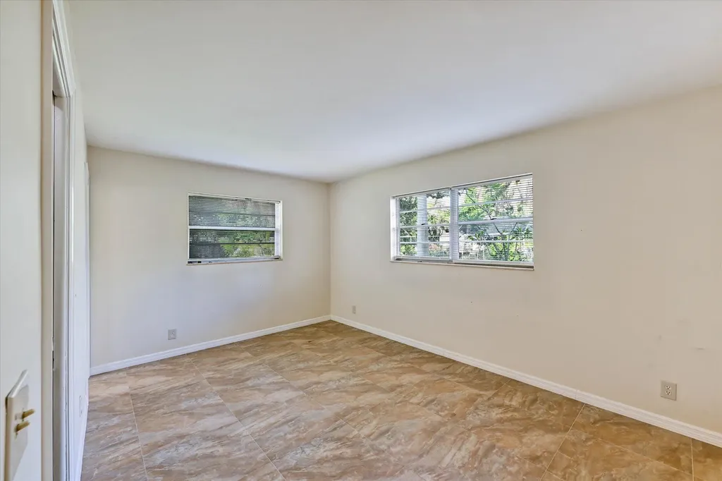 404 Fern Jupiter FL 33458