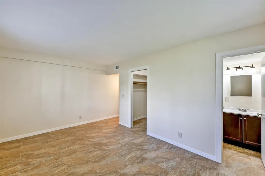 404 Fern Jupiter FL 33458
