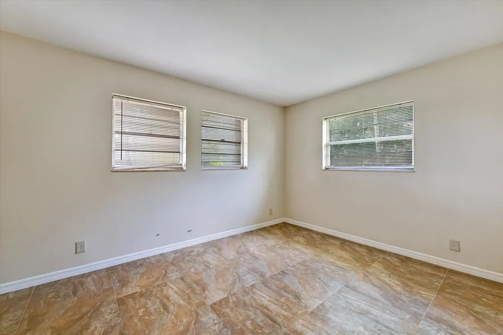 404 Fern Jupiter FL 33458
