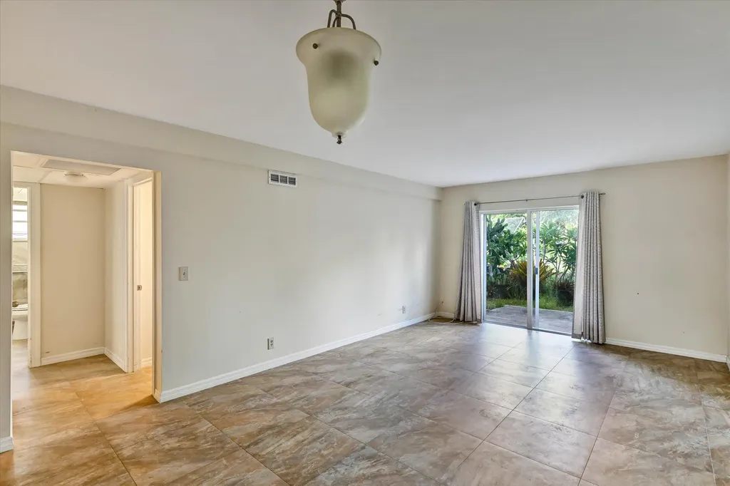 404 Fern Jupiter FL 33458