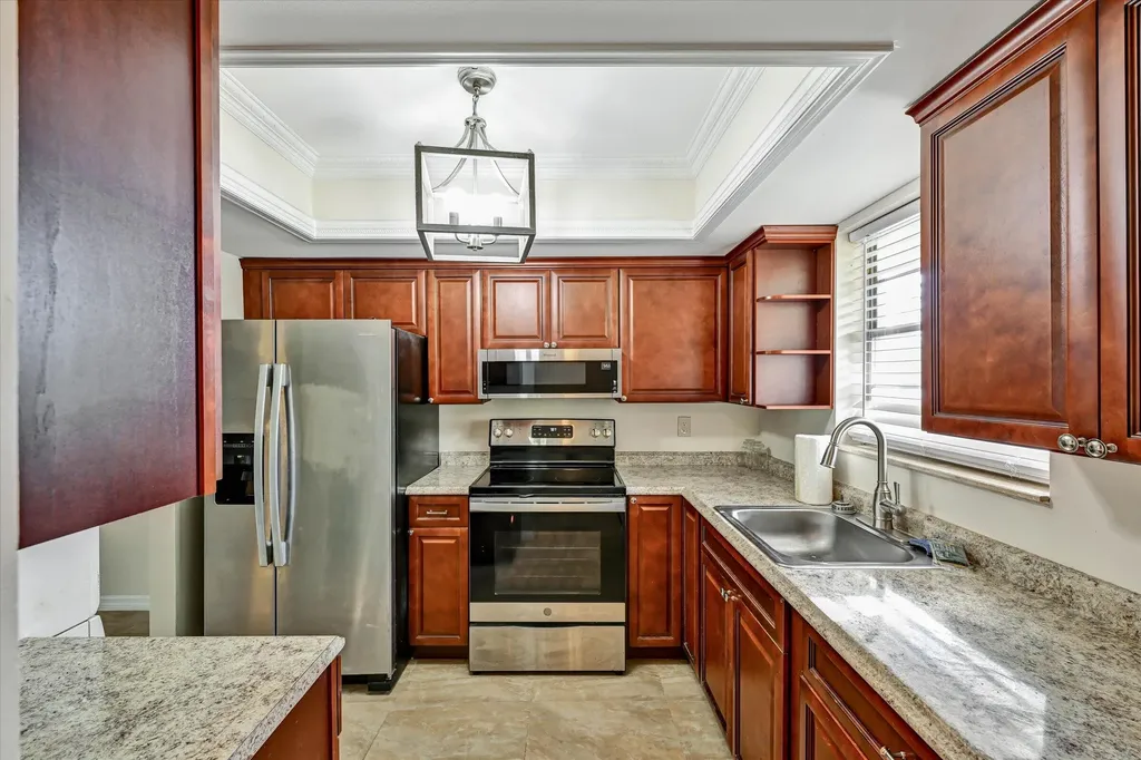 404 Fern Jupiter FL 33458