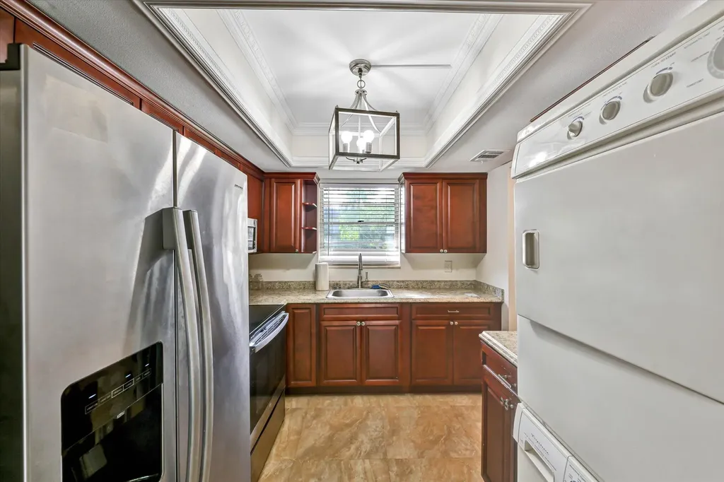404 Fern Jupiter FL 33458