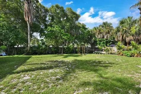 404 Fern Jupiter FL 33458