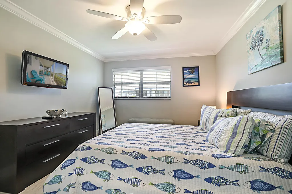 308 Saxony G Delray Beach FL 33446
