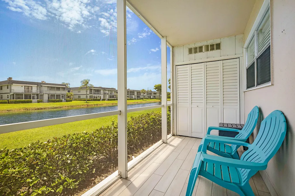 308 Saxony G Delray Beach FL 33446