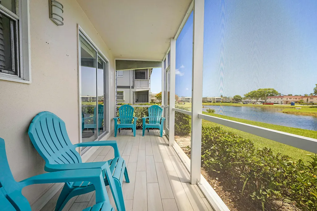 308 Saxony G Delray Beach FL 33446