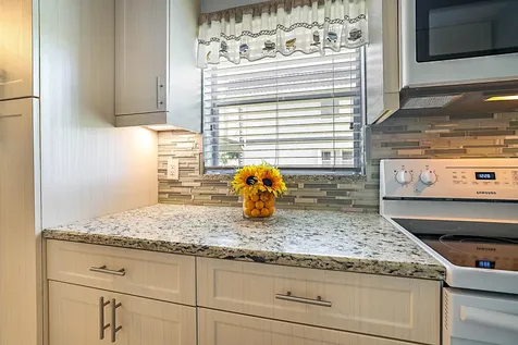 308 Saxony G Delray Beach FL 33446
