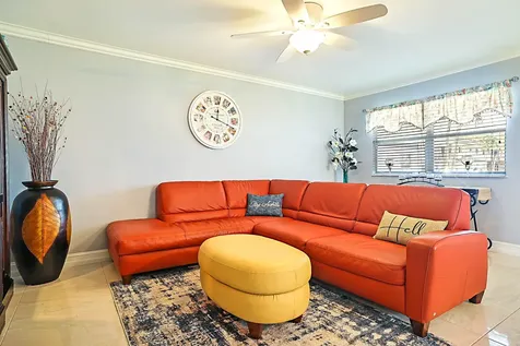 308 Saxony G Delray Beach FL 33446