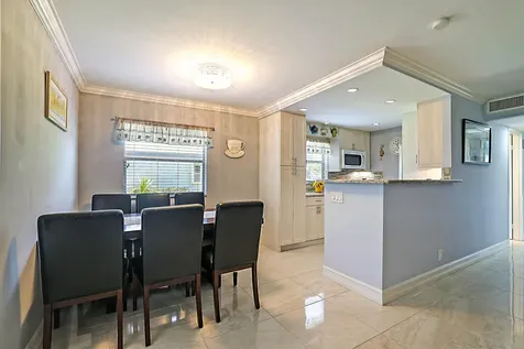 308 Saxony G Delray Beach FL 33446