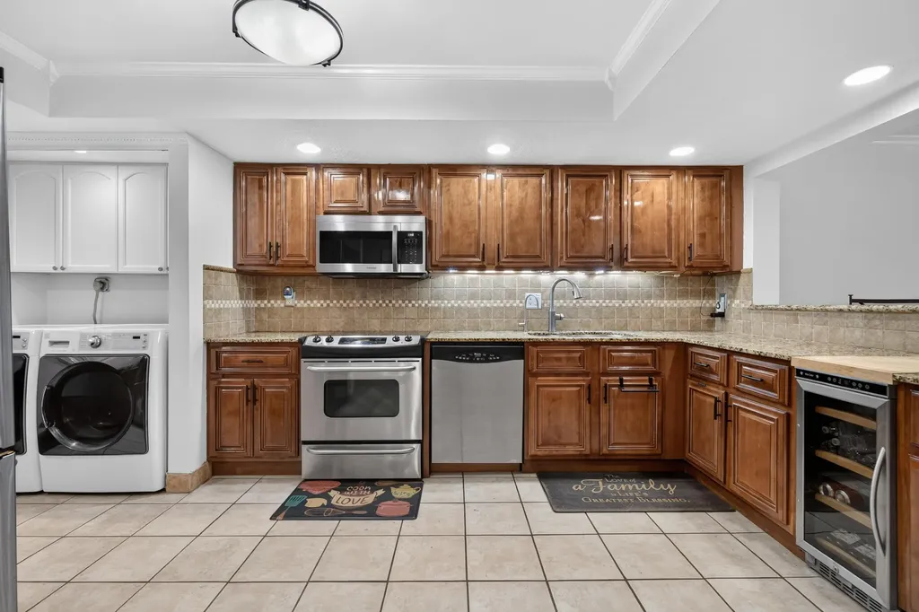 1036 Us Highway 1 North Palm Beach FL 33408