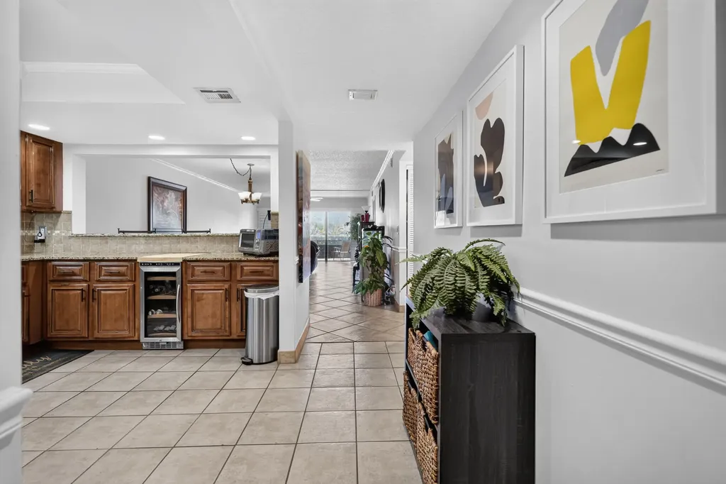 1036 Us Highway 1 North Palm Beach FL 33408