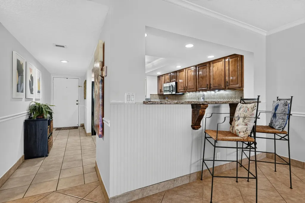 1036 Us Highway 1 North Palm Beach FL 33408