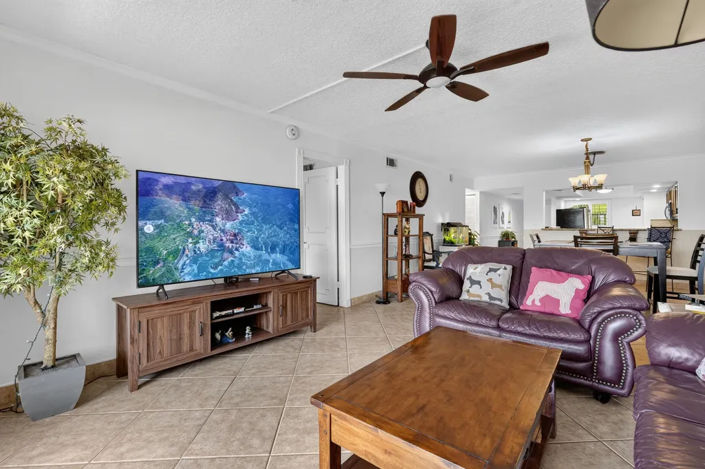 1036 Us Highway 1 North Palm Beach FL 33408