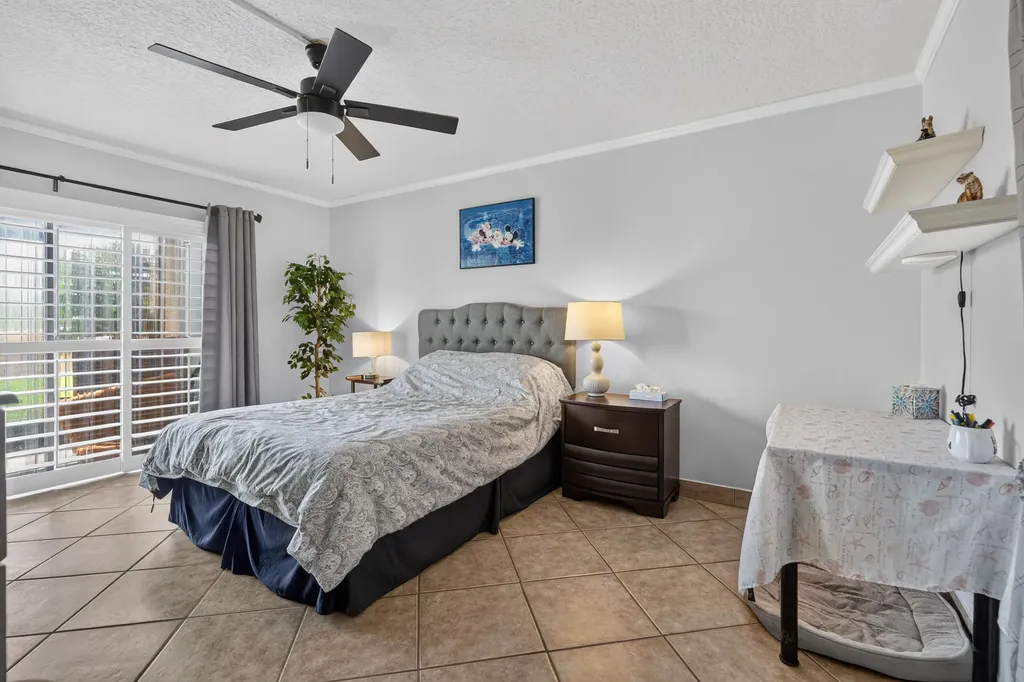 1036 Us Highway 1 North Palm Beach FL 33408