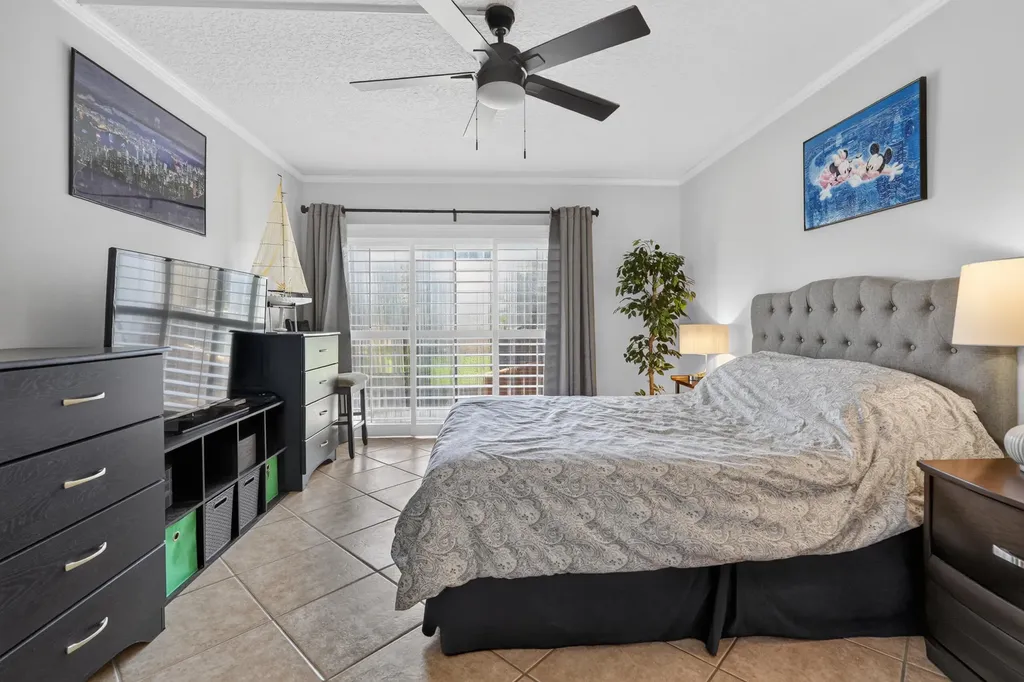 1036 Us Highway 1 North Palm Beach FL 33408