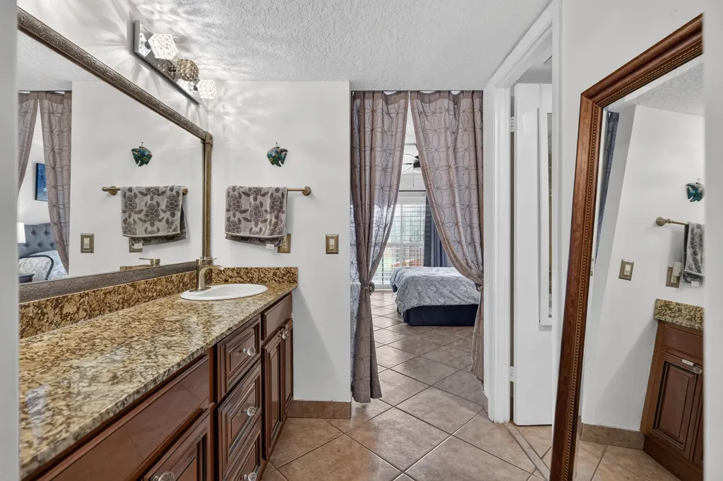 1036 Us Highway 1 North Palm Beach FL 33408