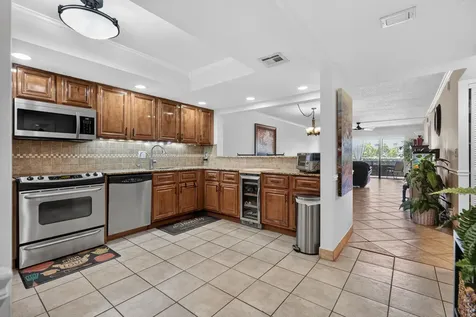 1036 Us Highway 1 North Palm Beach FL 33408