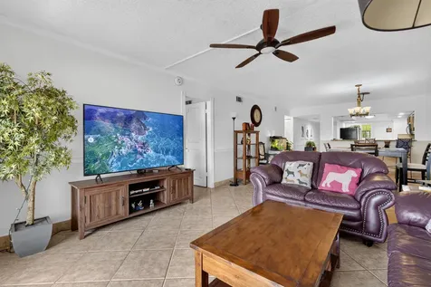 1036 Us Highway 1 North Palm Beach FL 33408