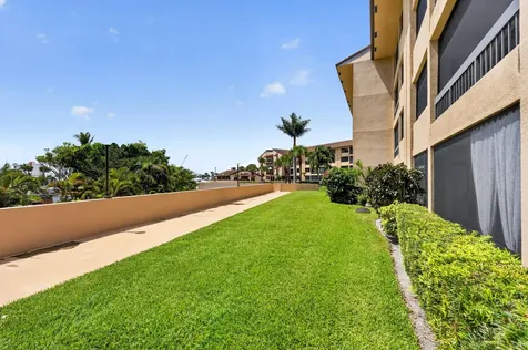 1036 Us Highway 1 North Palm Beach FL 33408