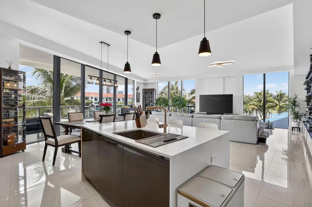 3250 NE 188th Street Aventura FL 33180