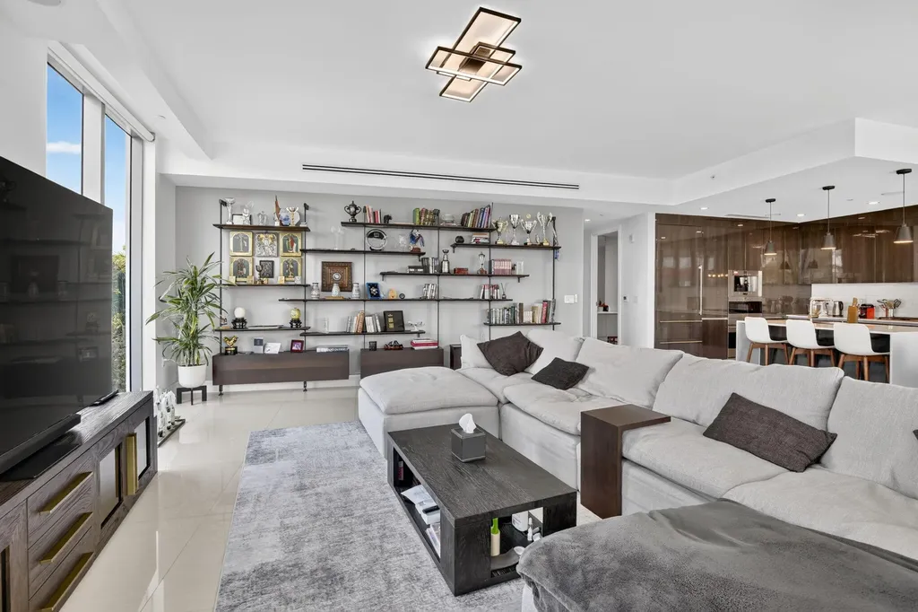 3250 NE 188th Street Aventura FL 33180