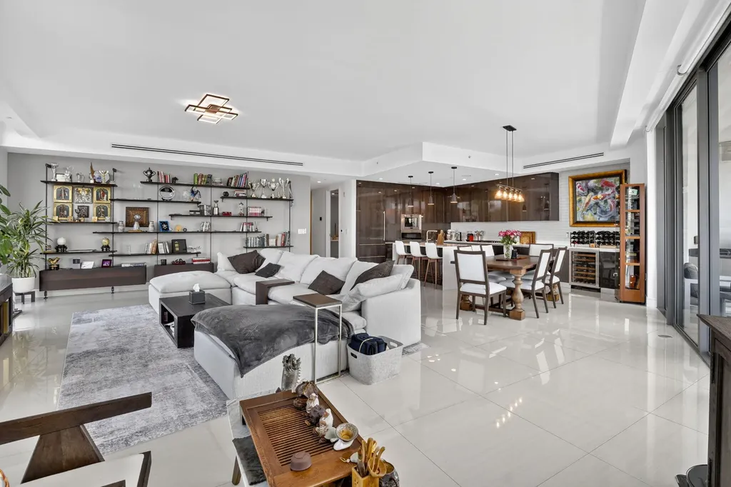 3250 NE 188th Street Aventura FL 33180